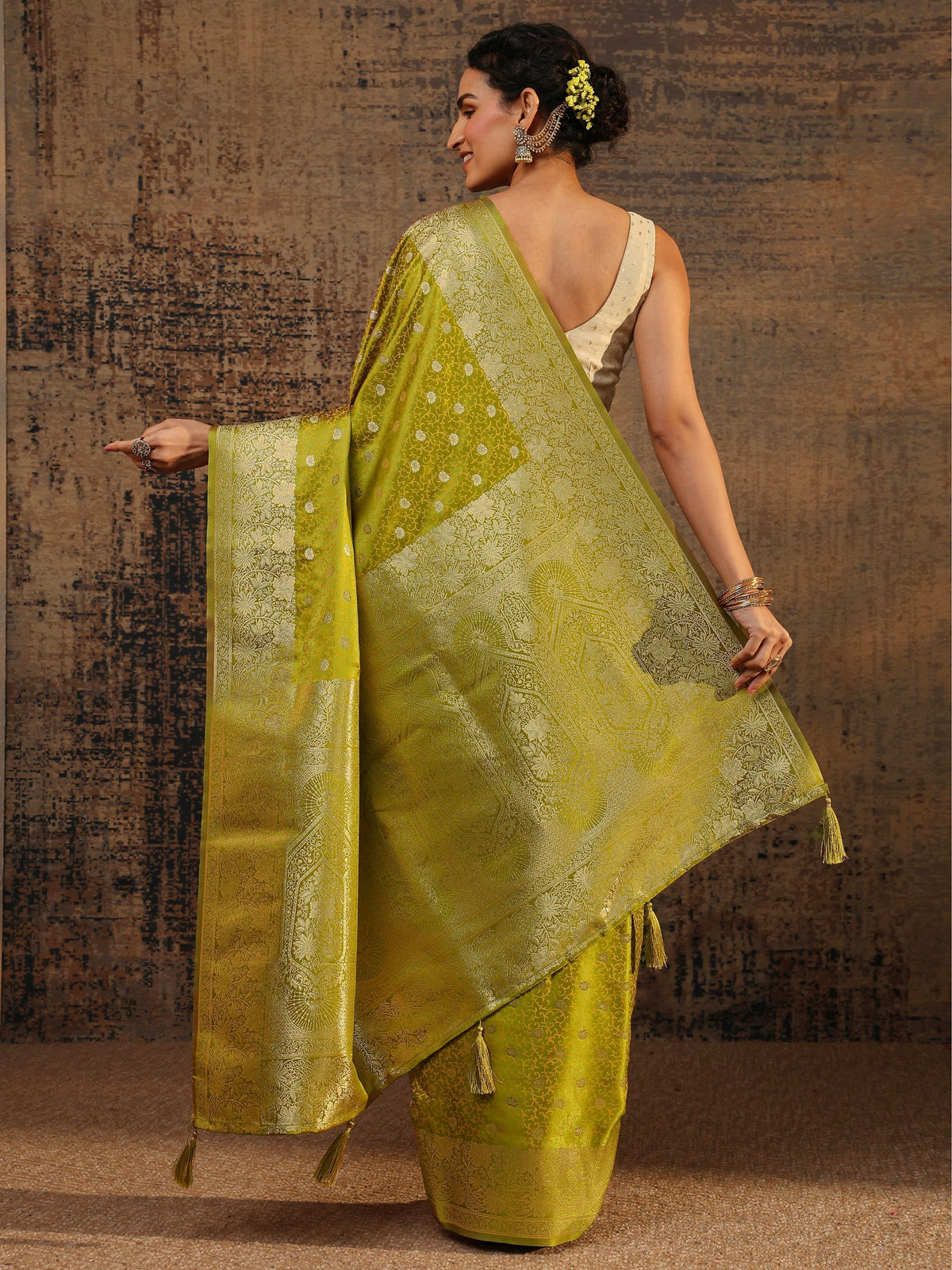Anouk Green Floral Woven Design Silk Blend Saree With Unstitched Blouse Piece