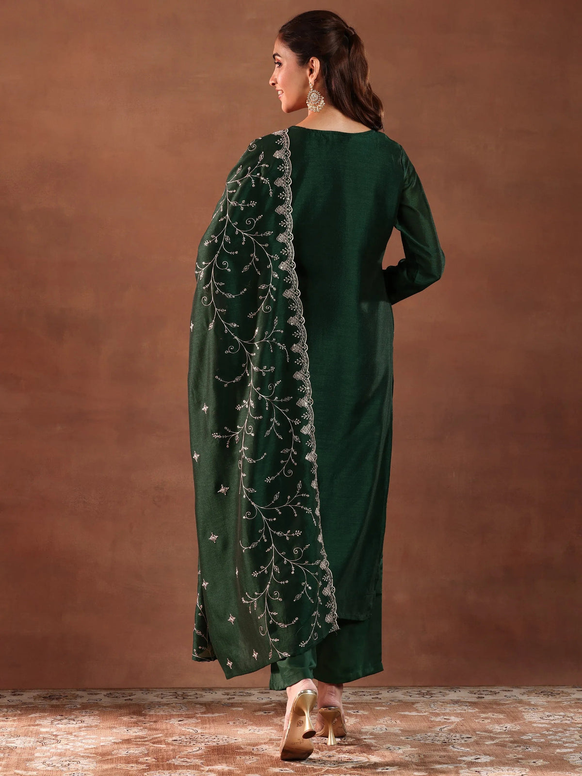 Anouk Green Embroidered Silk Blend Straight Suit With Dupatta