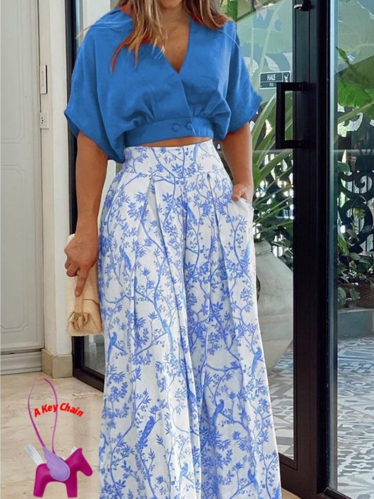 Elegant Printed Wide-Leg Pants Set – V-Neck Shirt Top Stylish Women’s Spring Casual Outfit