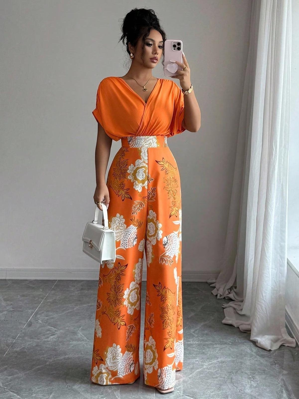 Elegant Women’s Batwing Sleeve Jumpsuit – V-Neck Abstract Print Wide-Leg Summer Outfit