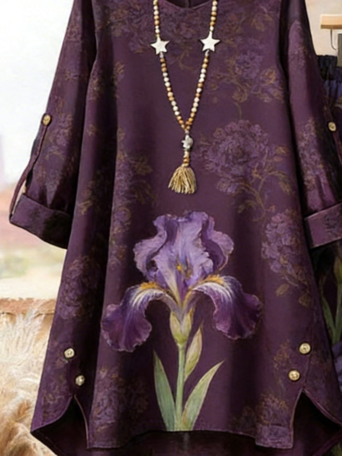 Featuring Persian Floral Print Design, Crew Neck, Dipped Hem, Suitable for Everyday Casual Wear, Comfortable and Stylish