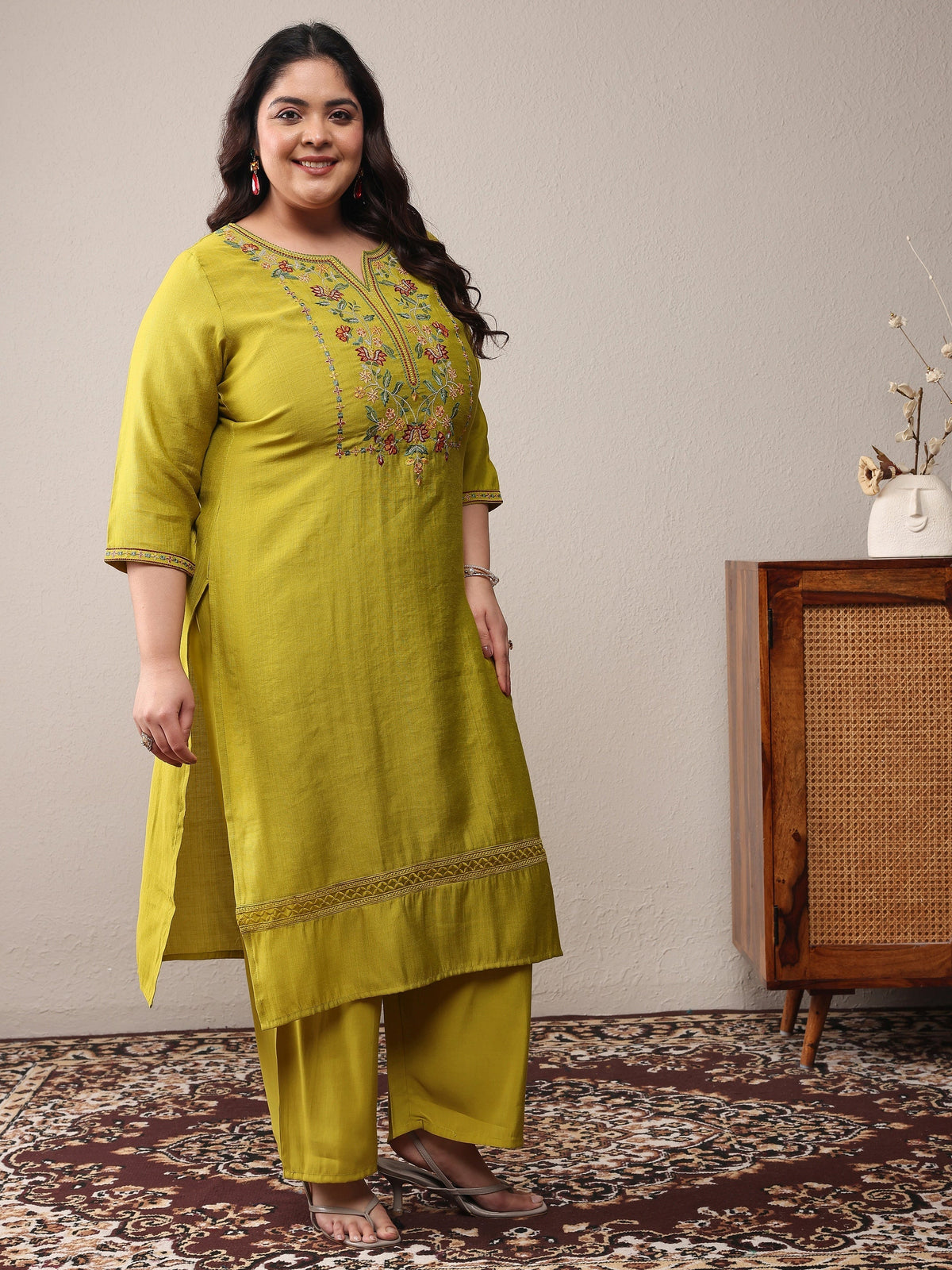 Plus Size Green Embroidered Silk Blend Straight Kurta Set