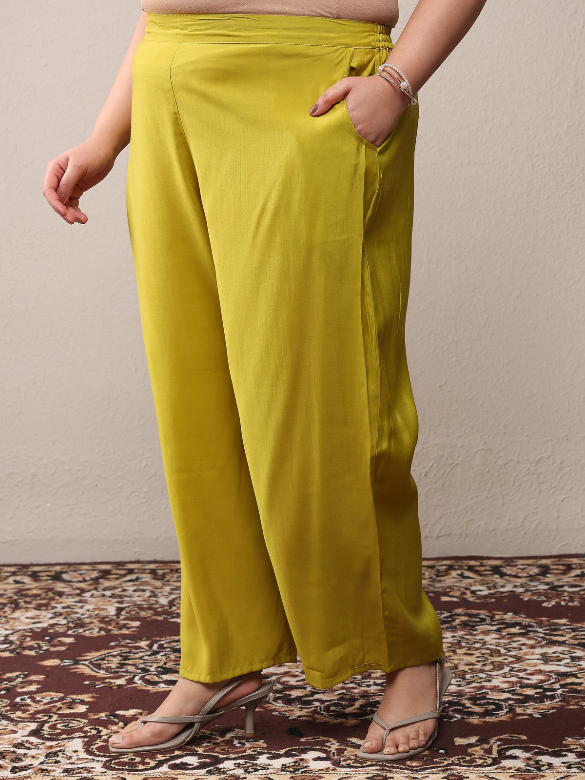 Plus Size Green Embroidered Silk Blend Straight Kurta Set
