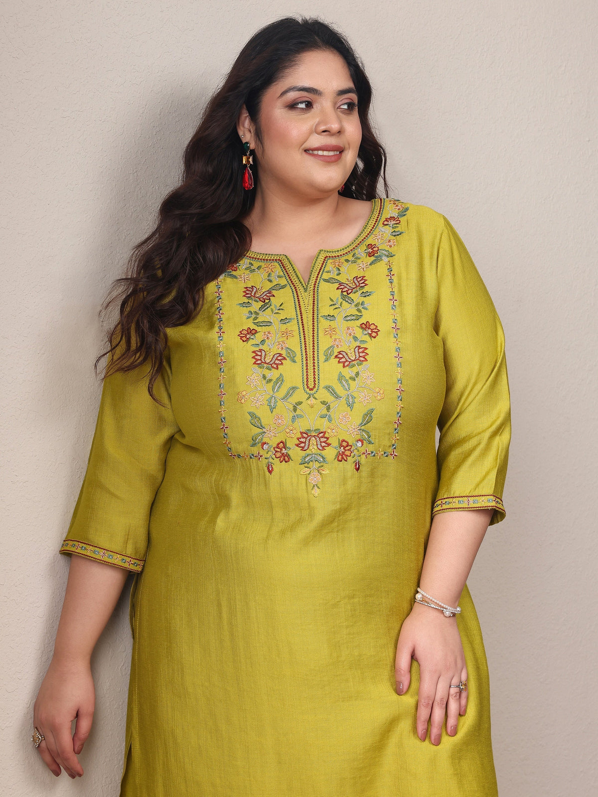 Plus Size Green Embroidered Silk Blend Straight Kurta Set
