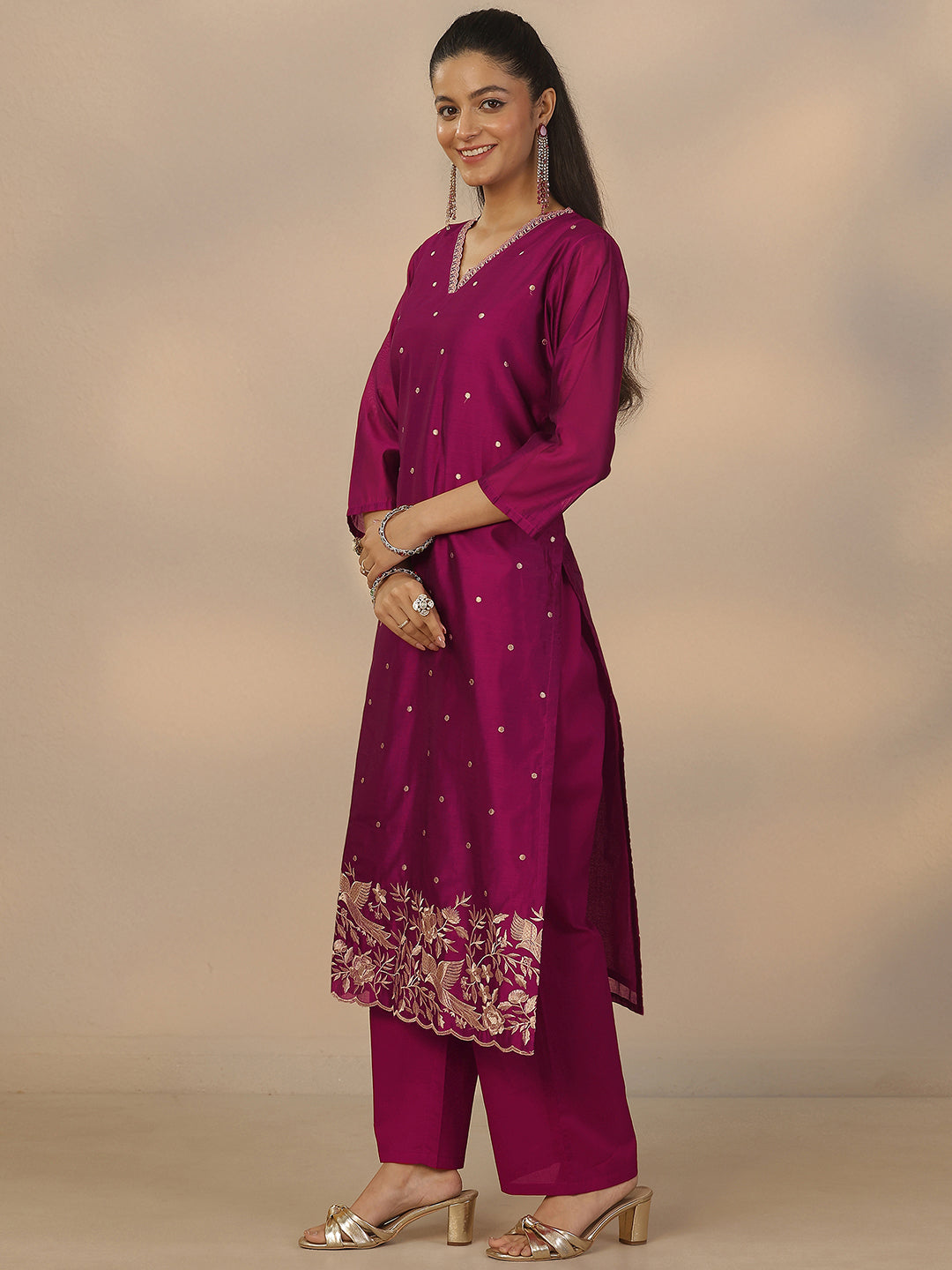 Anouk Magenta Embroidered Silk Blend Straight Suit Set With Dupatta