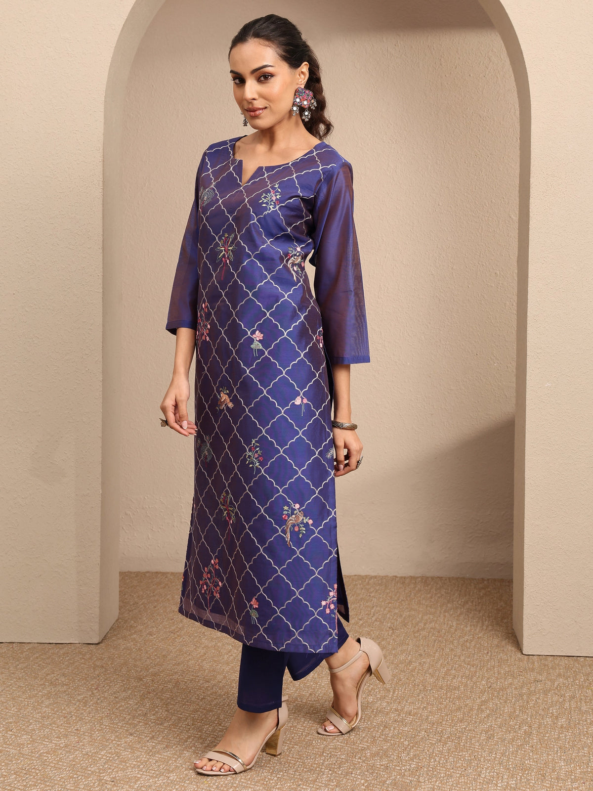 Anouk Purple Embroidered Silk Blend Straight Suit Set With Dupatta