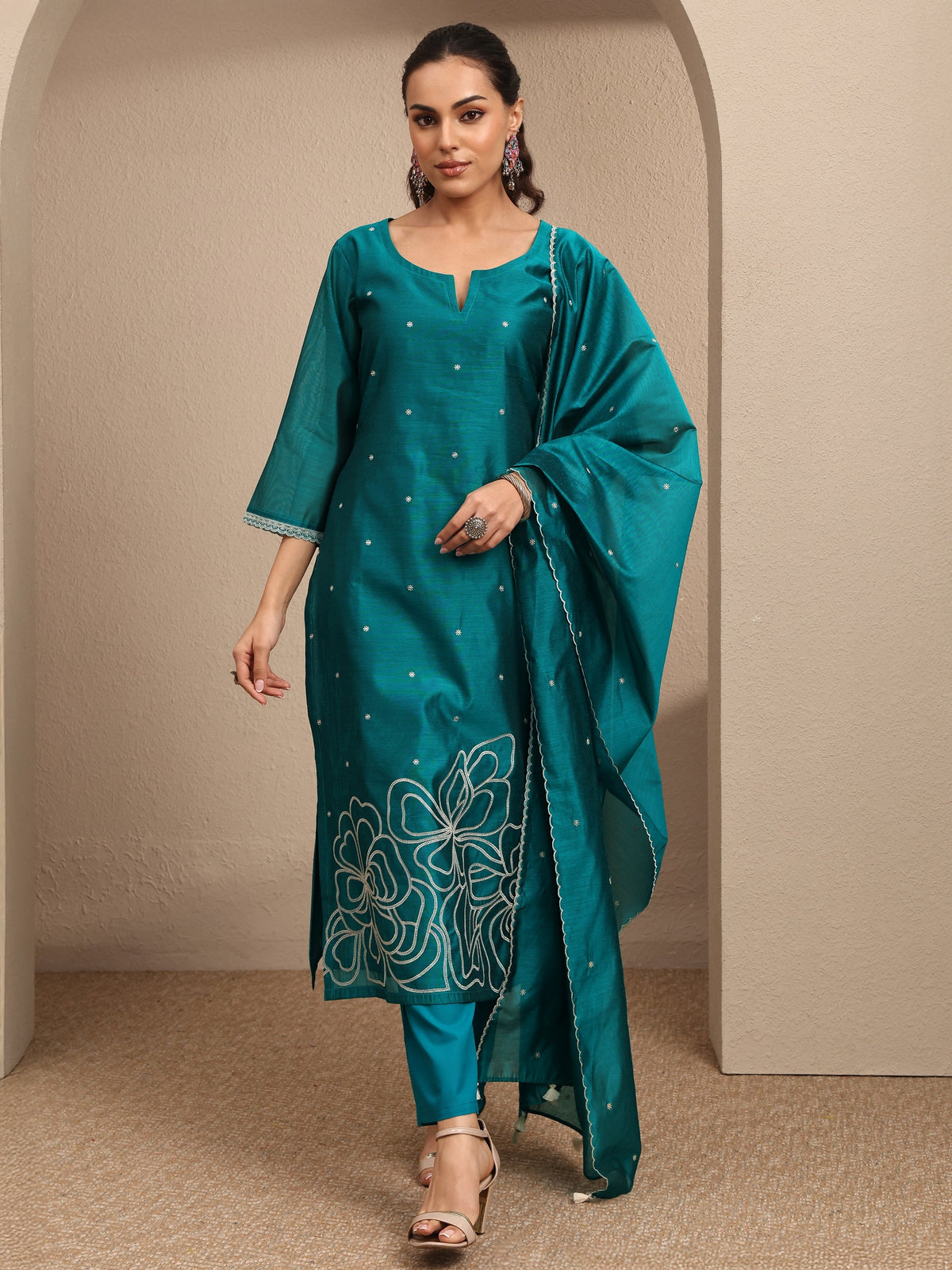 Anouk Green Embroidered Silk Blend Straight Suit Set With Dupatta