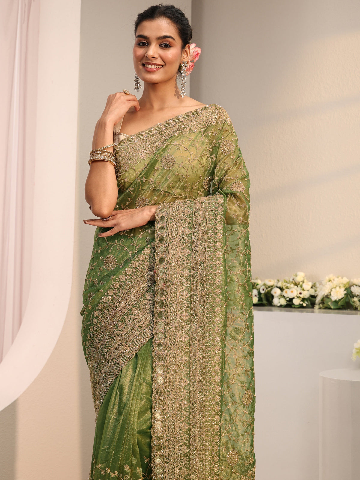 Anouk Green Floral Embellished Net Saree With Unstitched Blouse Piece