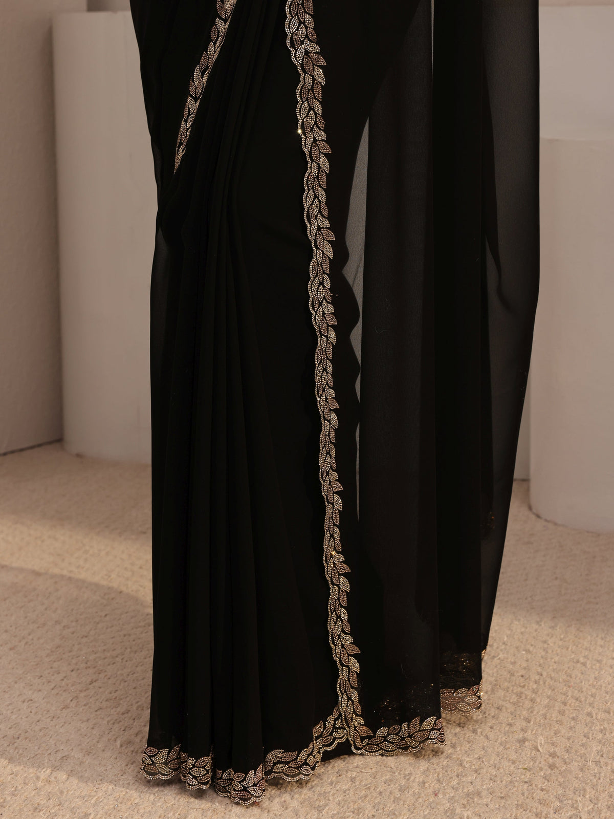 Anouk Black Embellished Georgette Saree With Unstiched Blouse Piece