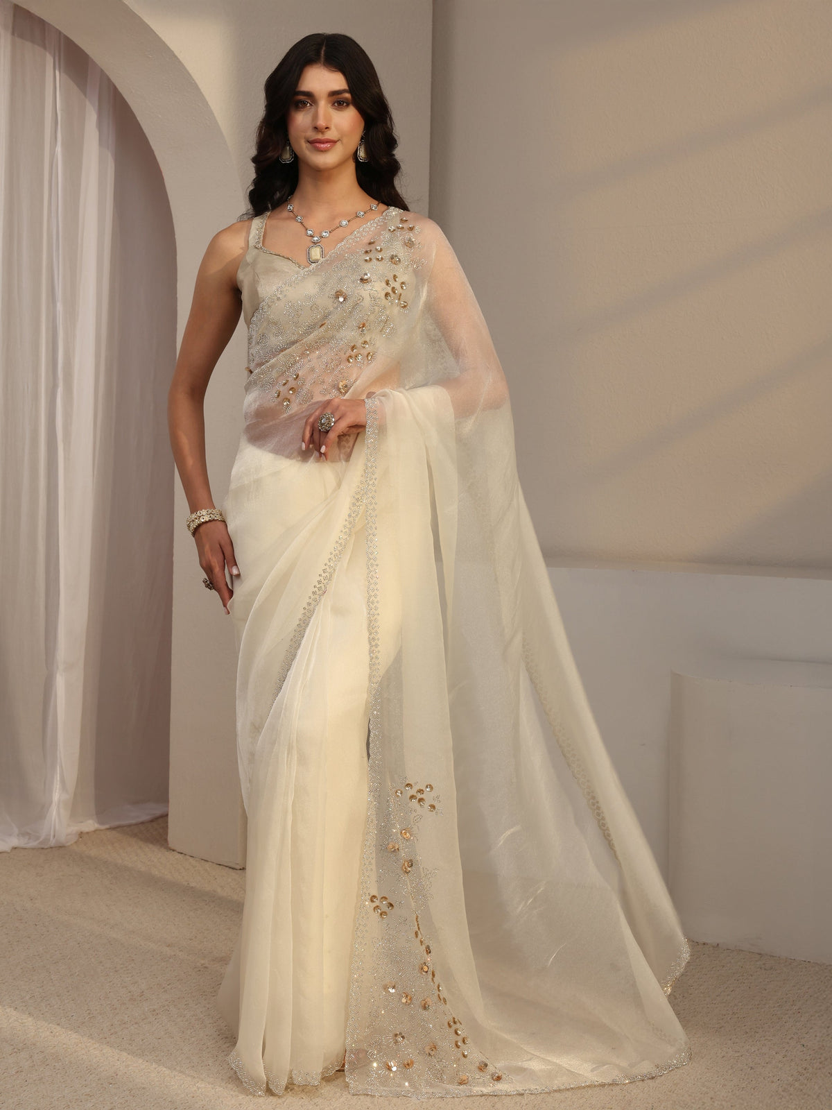 Anouk White Embellished Organza Saree With Unstitched Blouse Piece