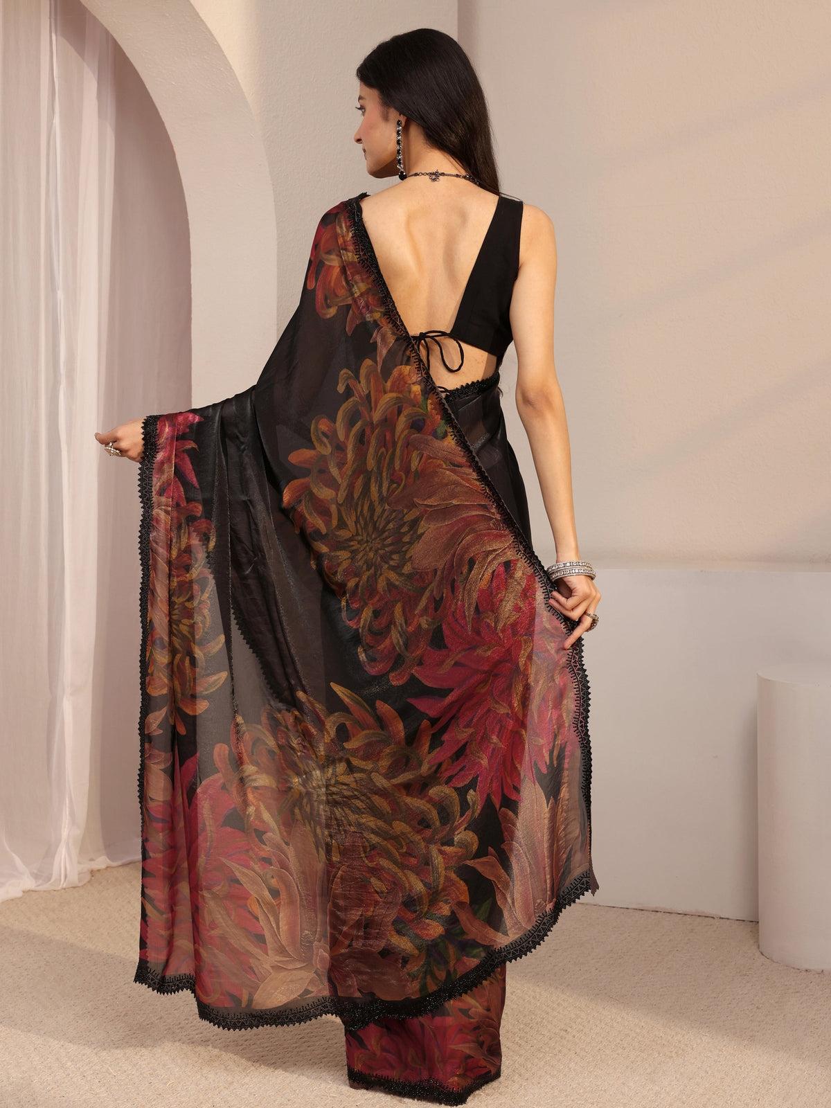 Anouk Black Floral Printed Organza Saree With Unstiched Blouse Piece
