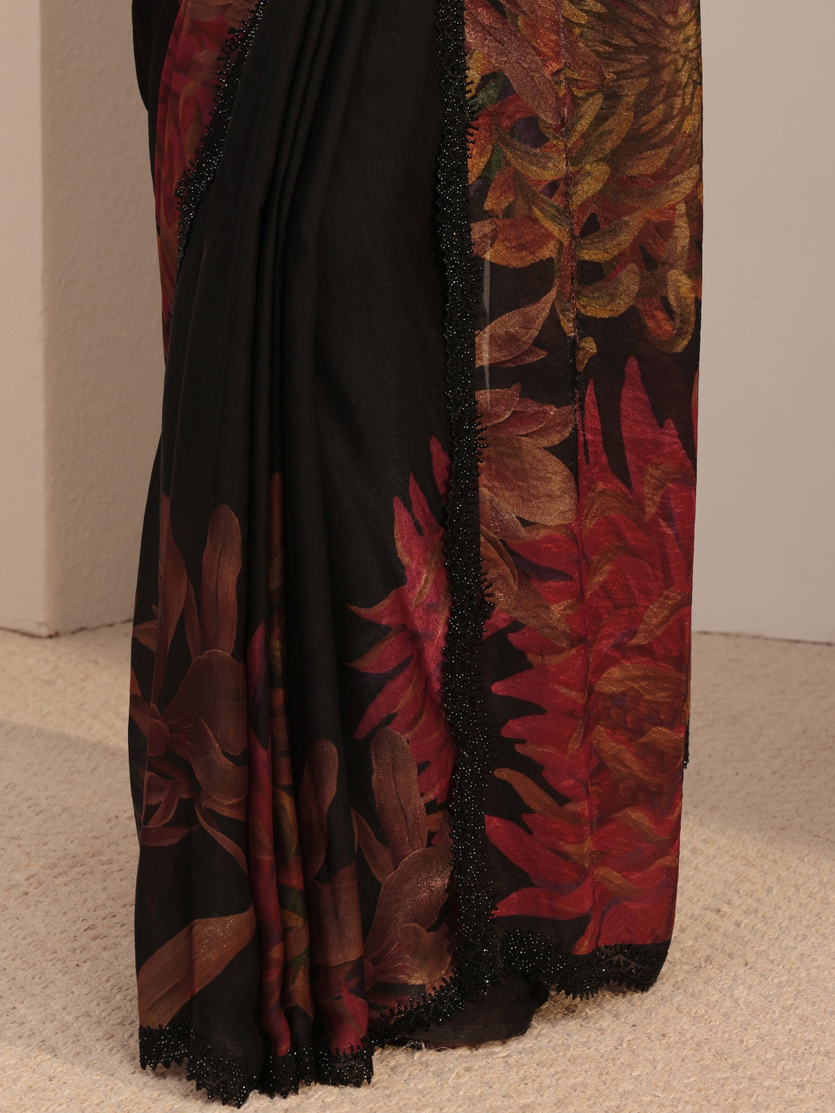 Anouk Black Floral Printed Organza Saree With Unstiched Blouse Piece