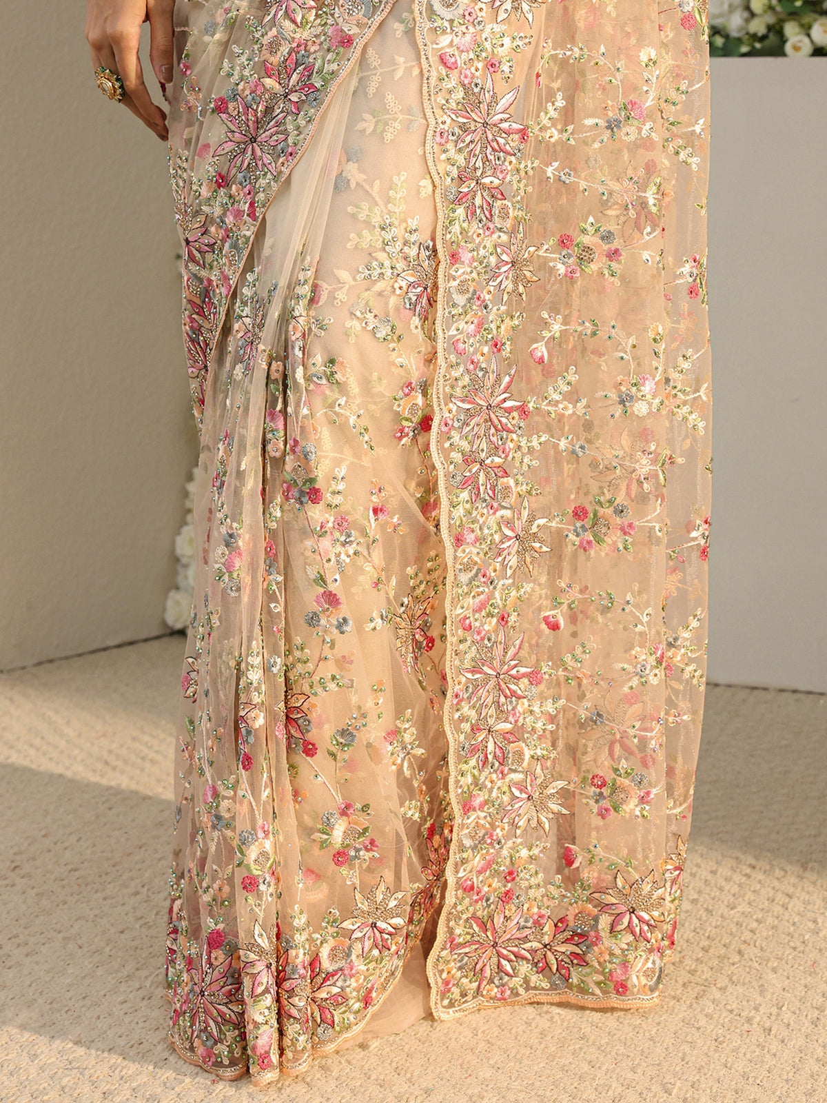 Anouk Art Ivory Floral Embroidered Net Saree With Unstitched Blouse Piece