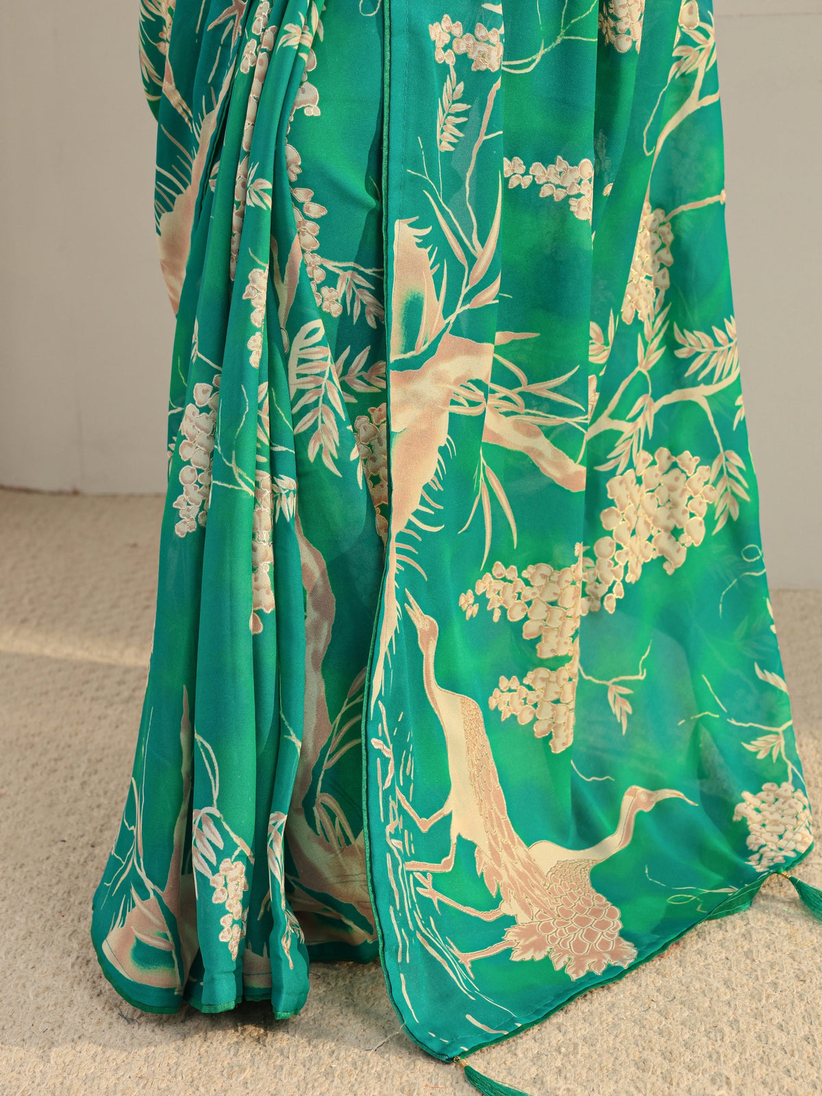 Anouk Green Floral Printed Georgette Tassel Saree With Unstitched Blouse Piece