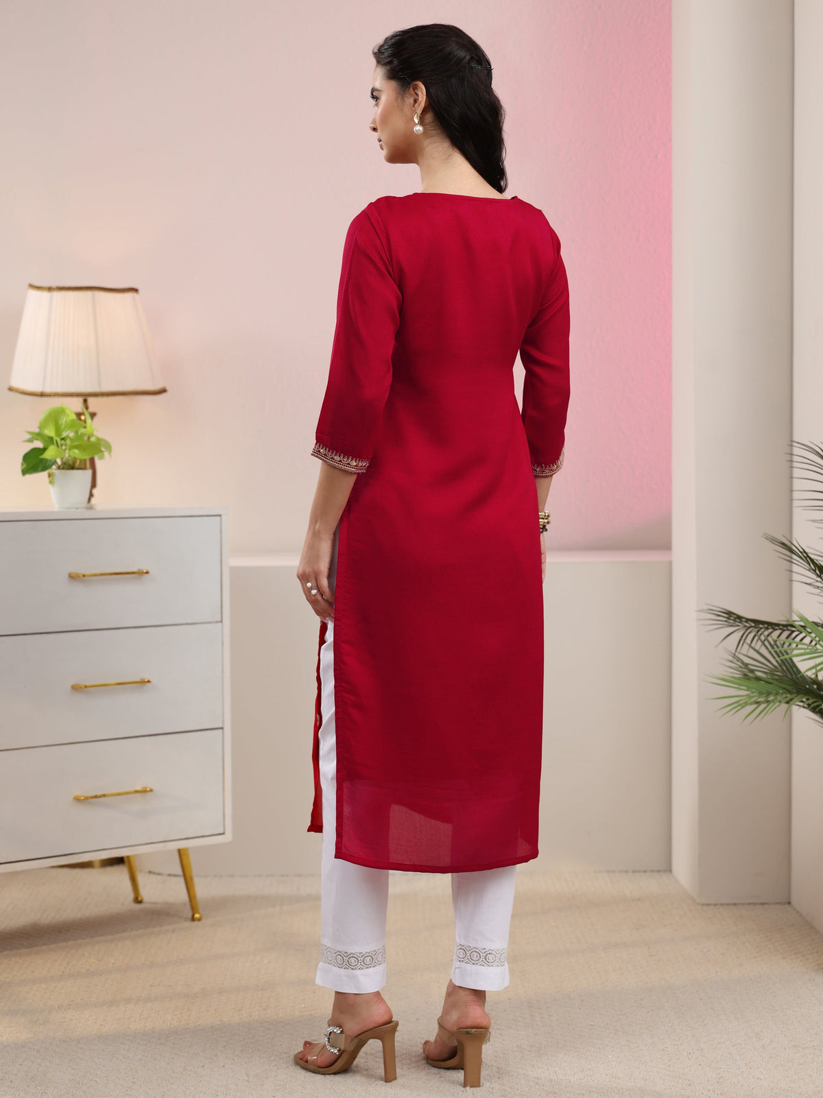 Anouk Red Floral Embroidered Silk Blend Straight Kurta