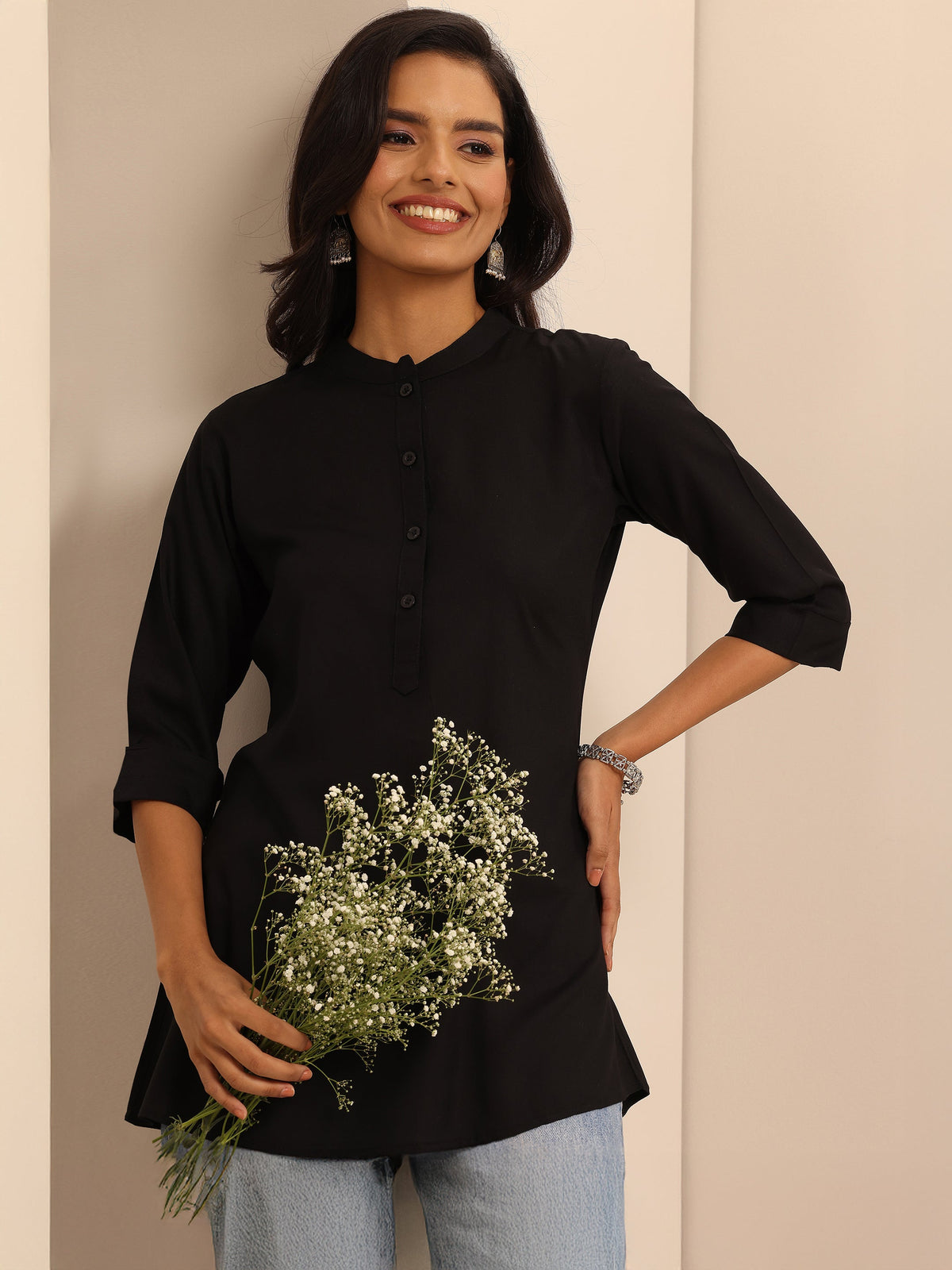 Anouk Black Solid Rayon Straight Tunic