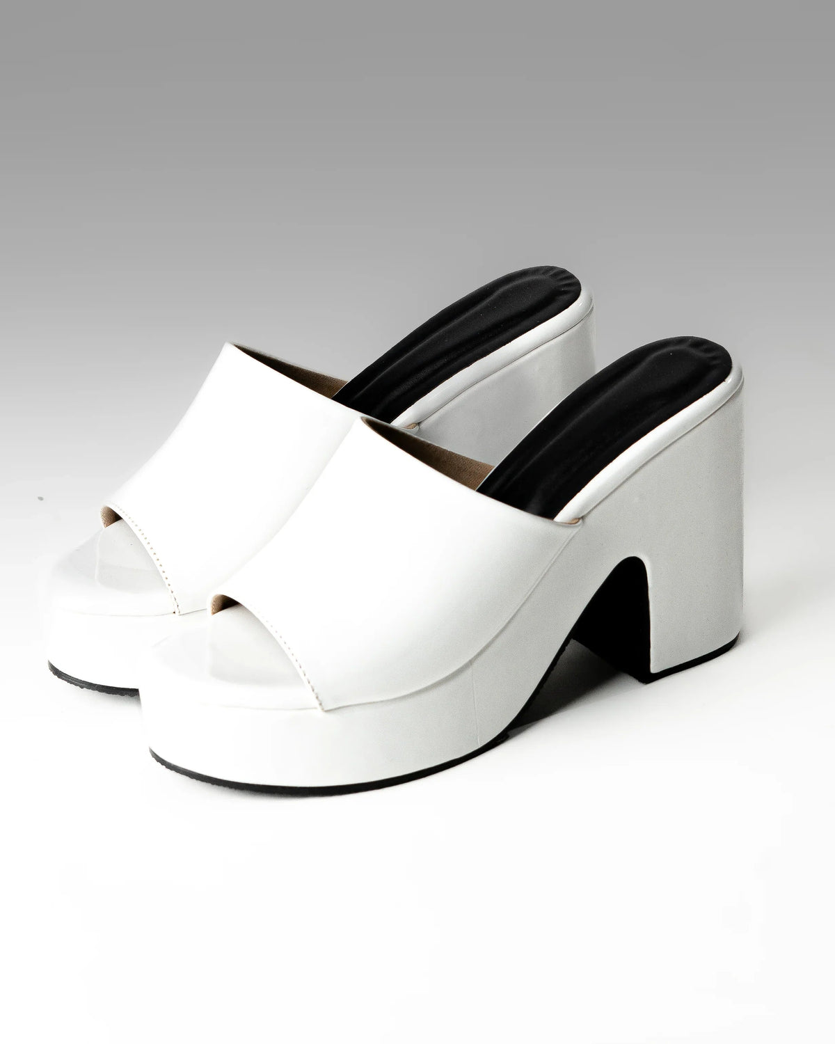 Vintage Peep Toe High Heel Shoes In White