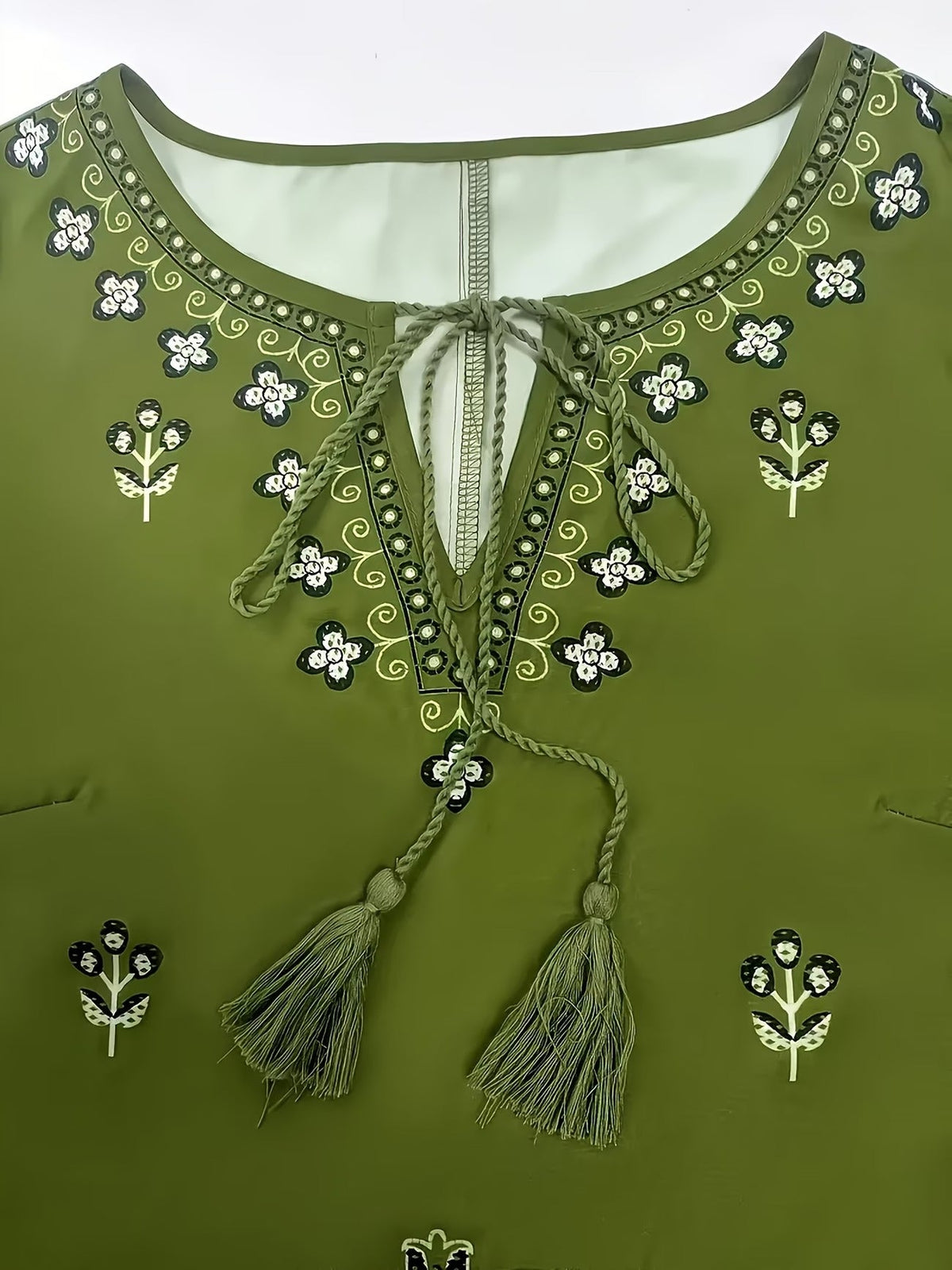 Women’s Elegant Floral Two-Piece Set – Long Sleeve Round Neck Tassel Top with Extended Pants (Middle East Inspired Casual Outfit