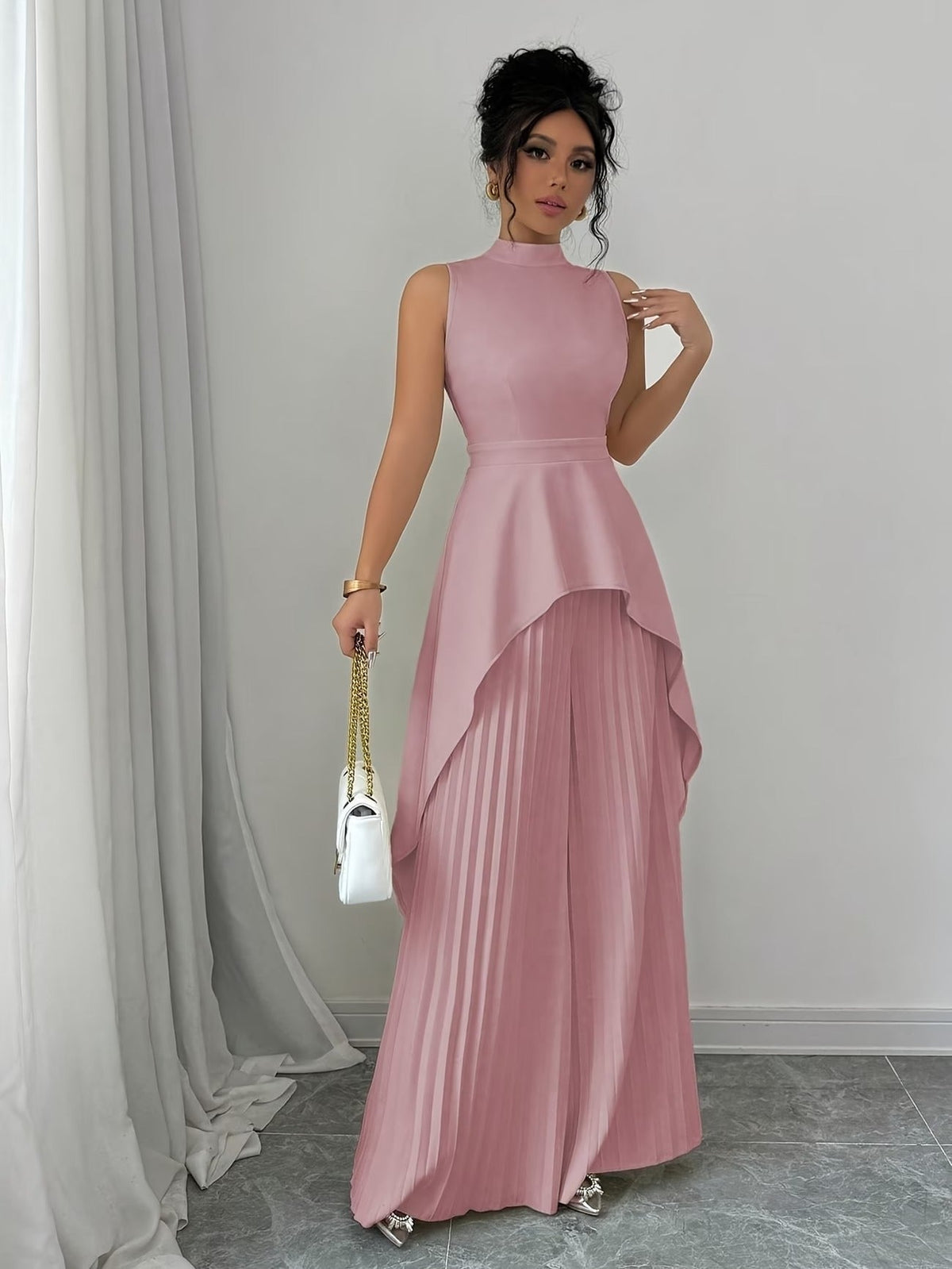 Elegant Sleeveless Stand-Collar Top & Pleated Trousers Set – Women’s Chic High-Low Two-Piece Suit