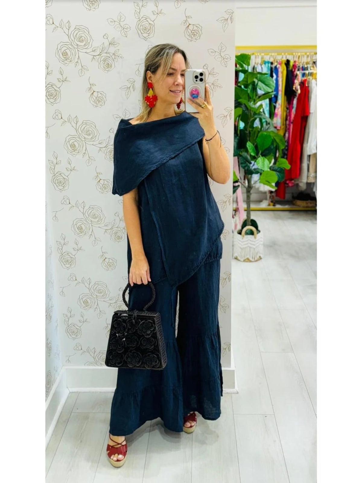 Plus Size Sleeveless Relaxed Fit Outfit – Elegant European Style Fashion Set for Women