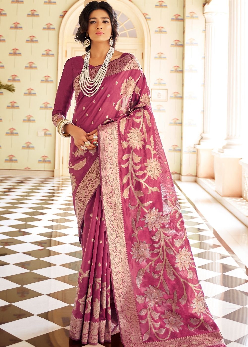 Ruby Pink Handloom Weaving Silk Saree with Floral Zari work on Pallu