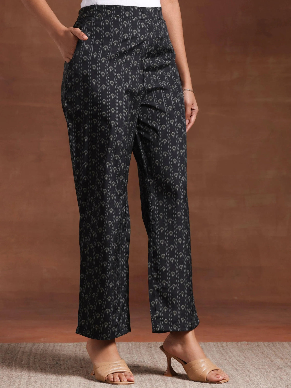 Anouk Black Printed Crepe Straight Kurta Set