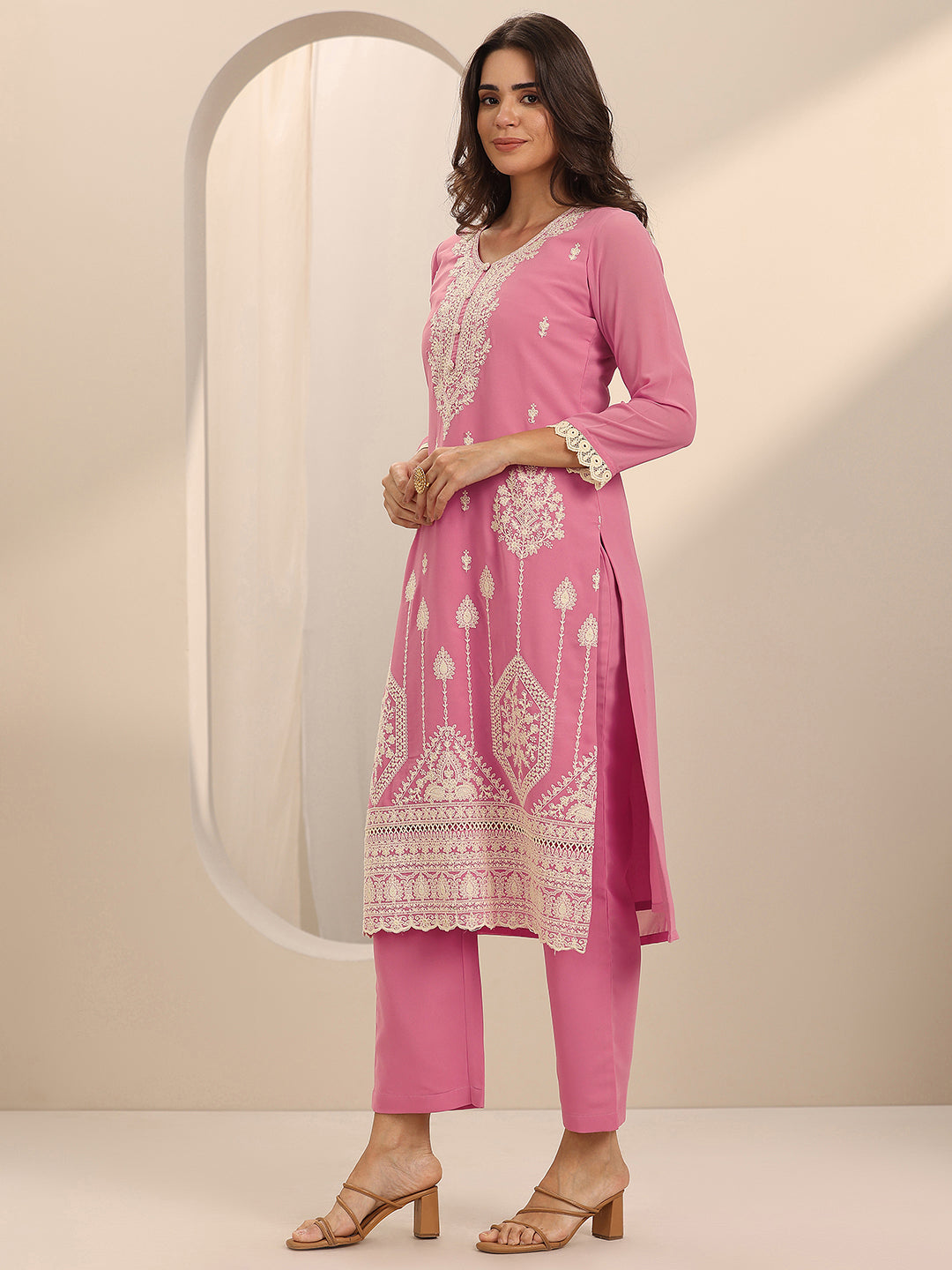 Anouk Pink Embroidered Georgette Straight Suit Set With Dupatta