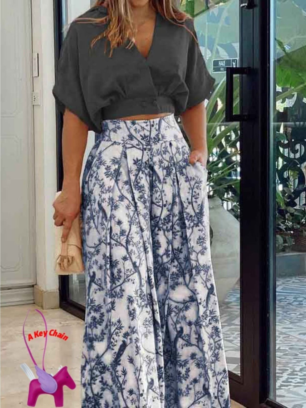 Elegant Printed Wide-Leg Pants Set – V-Neck Shirt Top Stylish Women’s Spring Casual Outfit