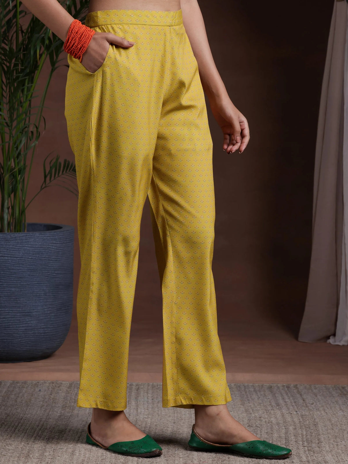 Anouk Mustard Printed Poly Crepe Straight Suit With Dupatta