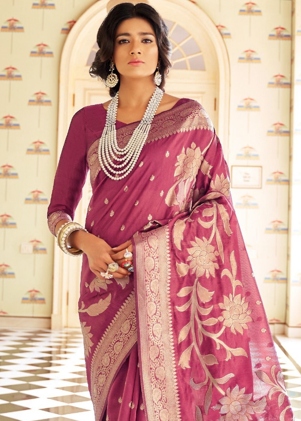 Ruby Pink Handloom Weaving Silk Saree with Floral Zari work on Pallu