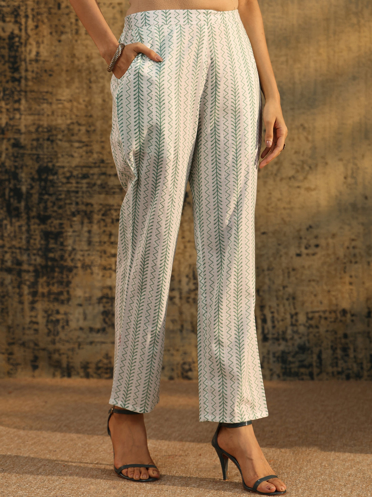 Anouk Dusty Indigo Floral Printed Cotton Straight Suit Set
