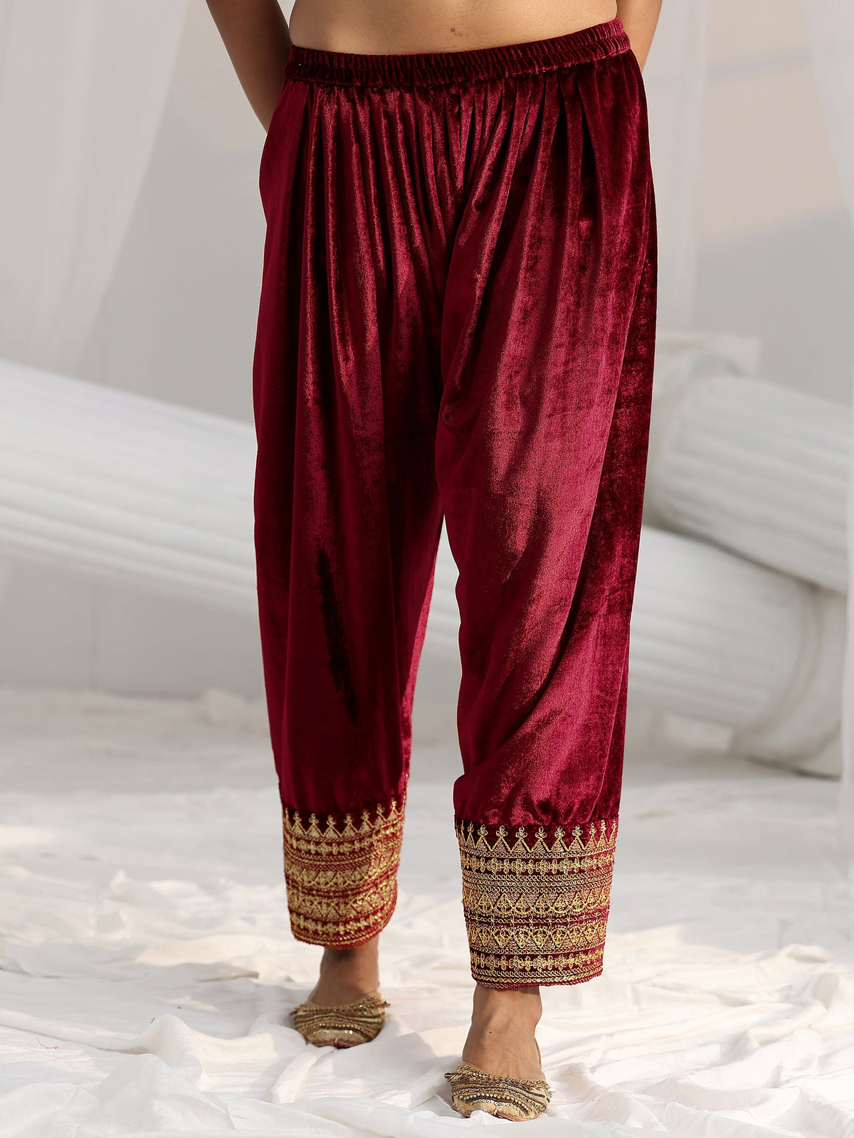 Anouk Maroon Embroidered Velvet Co-Ord Set