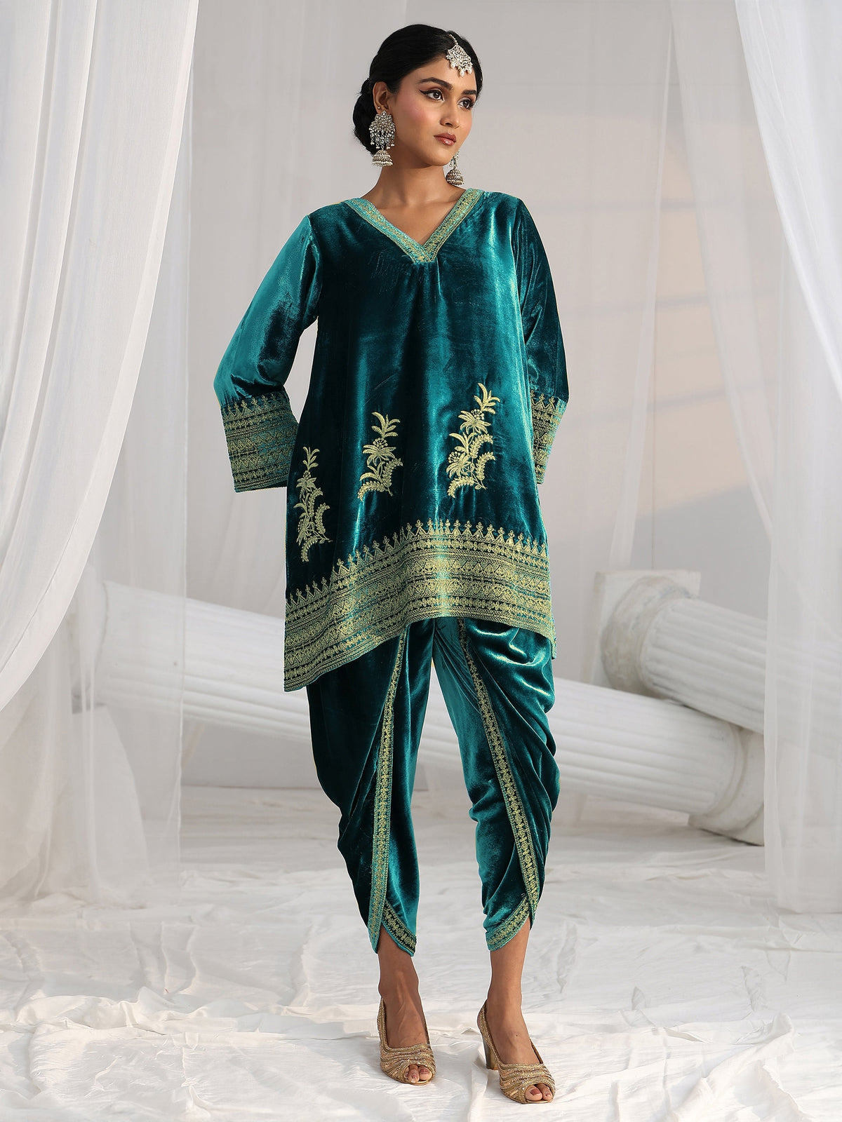 Anouk Turquoise Blue Embroidered Velvet Co-Ord Set