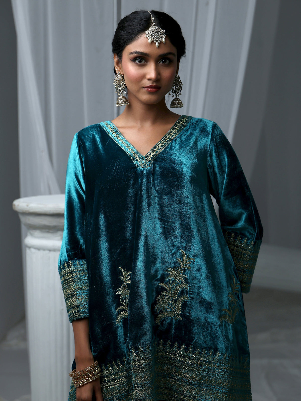 Anouk Turquoise Blue Embroidered Velvet Co-Ord Set