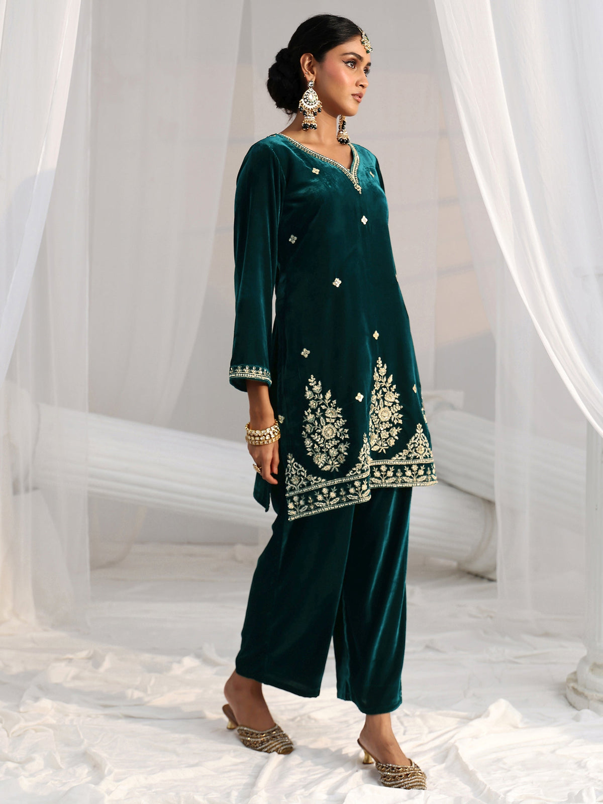 Anouk Teal Green Floral Embroidered Velvet Straight Suit Set
