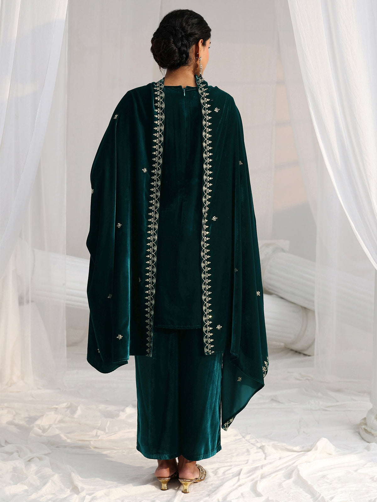 Anouk Teal Green Floral Embroidered Velvet Straight Suit Set