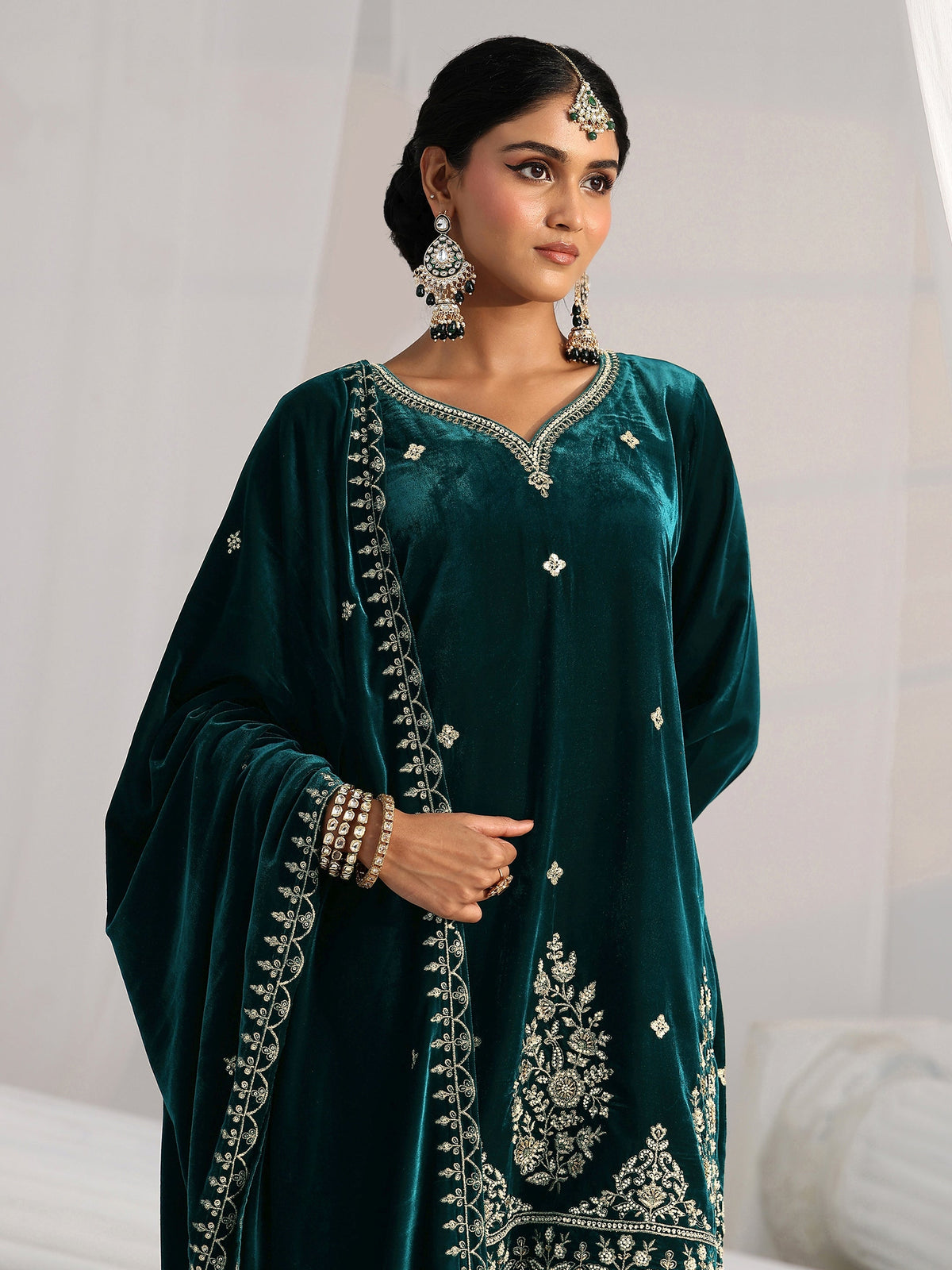 Anouk Teal Green Floral Embroidered Velvet Straight Suit Set