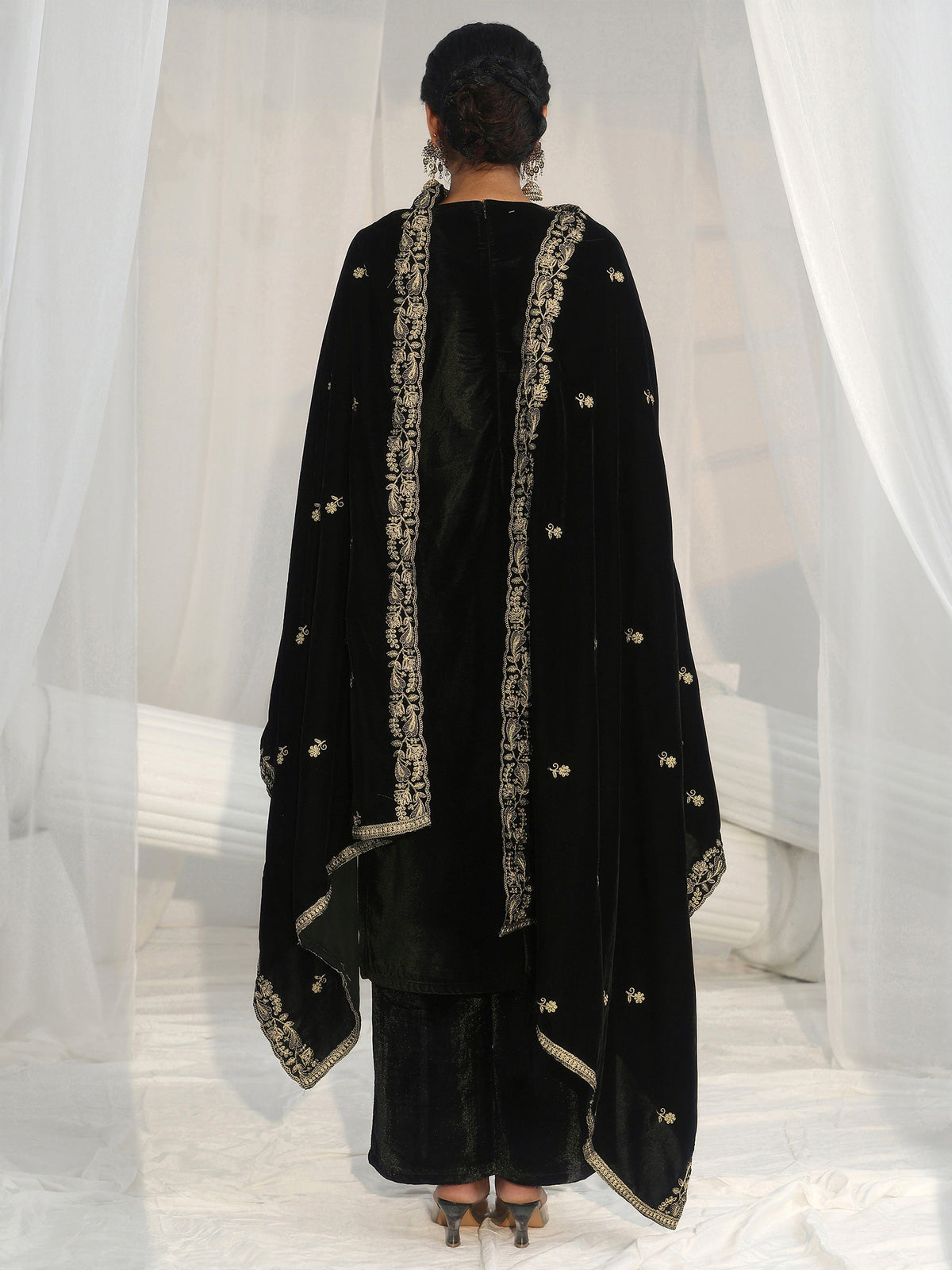 Anouk Black Ethnic Embroidered Velvet Straight Suit Set