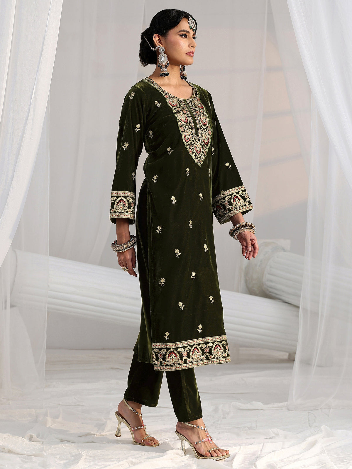 Anouk Forest Green Ethnic Embroidered Velvet Straight Suit Set