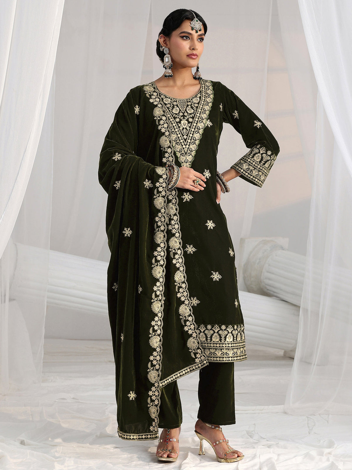 Anouk Forest Green Yoke Design Velvet Straight Suit Set
