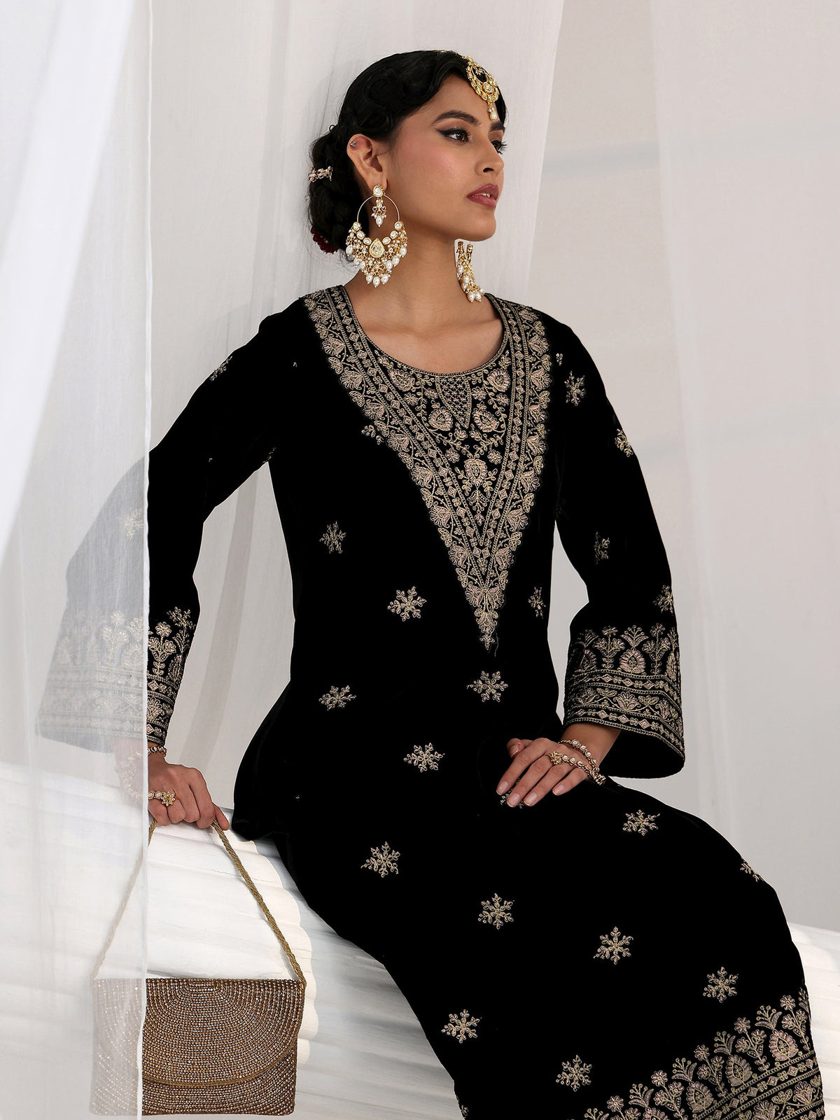 Anouk Black Yoke Design Velvet Straight Kurta Set