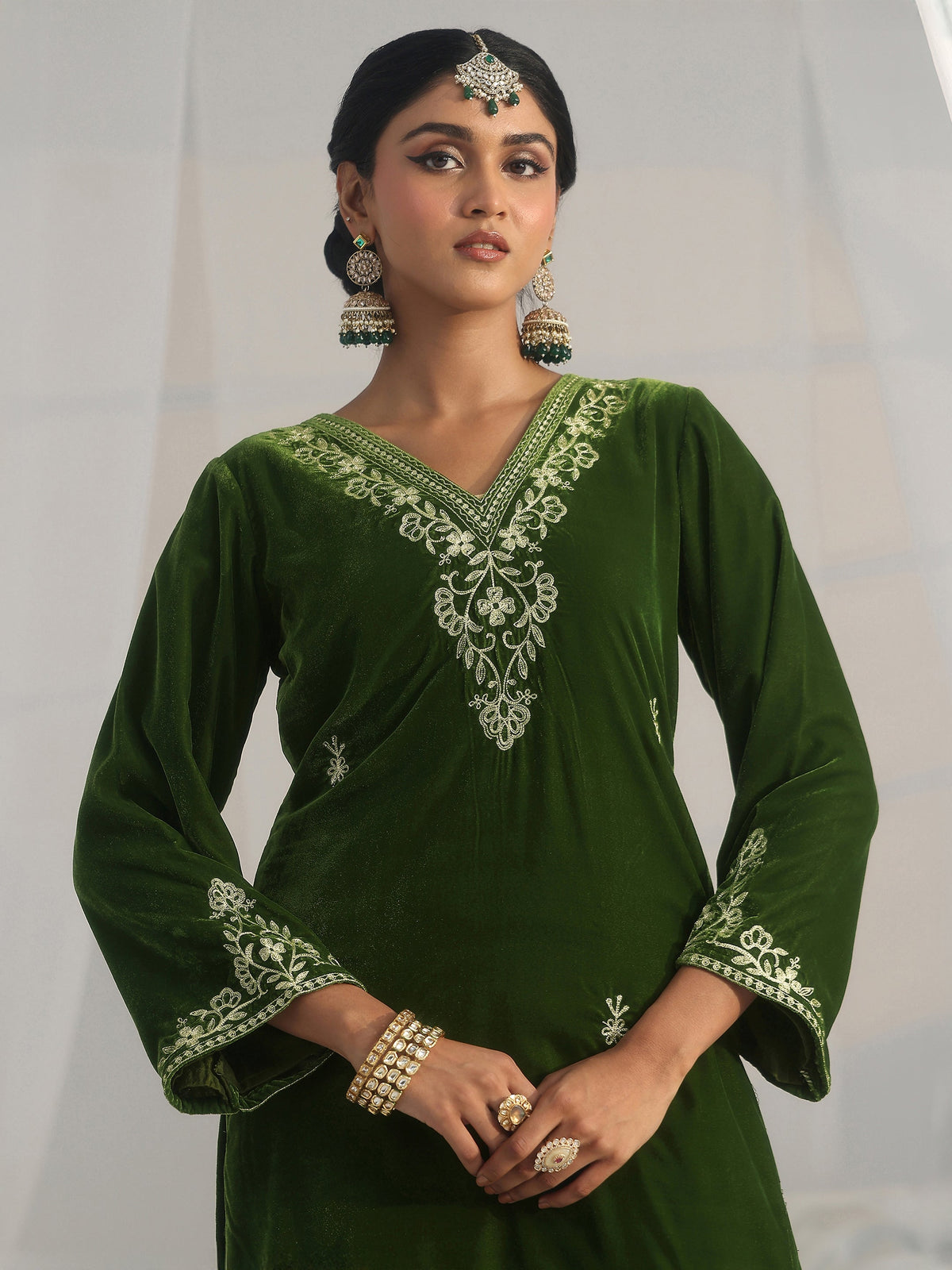 Anouk Emerald Green Ethnic Embroidered Velvet Straight Suit Set