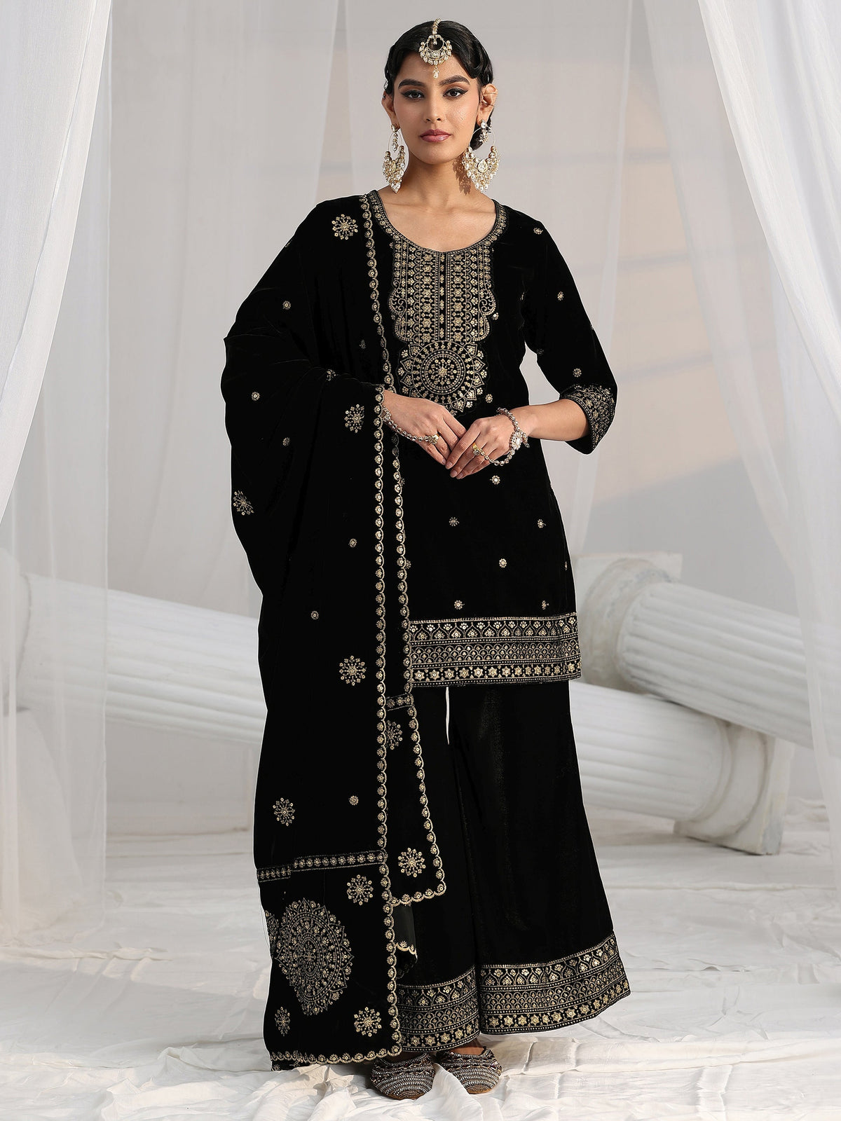 Anouk Black Embellished Velvet Straight Suit Set