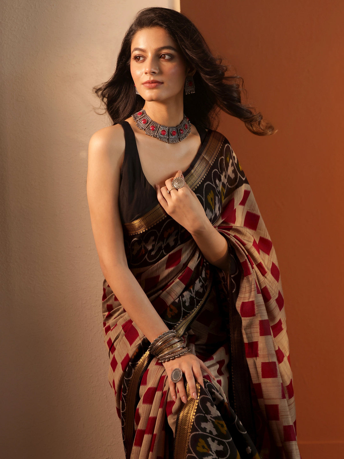 Anouk Beige Printed Silk Blend Saree With Unstitched Blouse Piece
