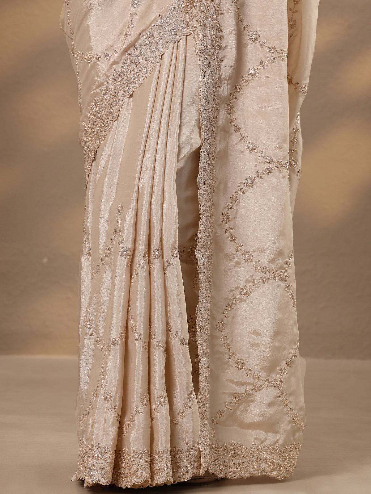 Anouk Cream Embroidered Silk Blend Saree With Unstitched Blouse Piece