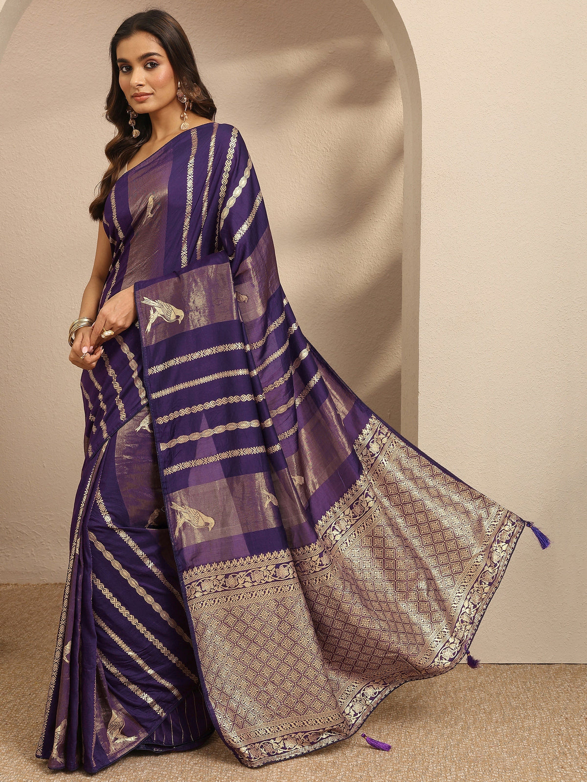 Anouk Purple Woven Design Banarsi Silk Blend Saree With Unstitched Blouse Piece
