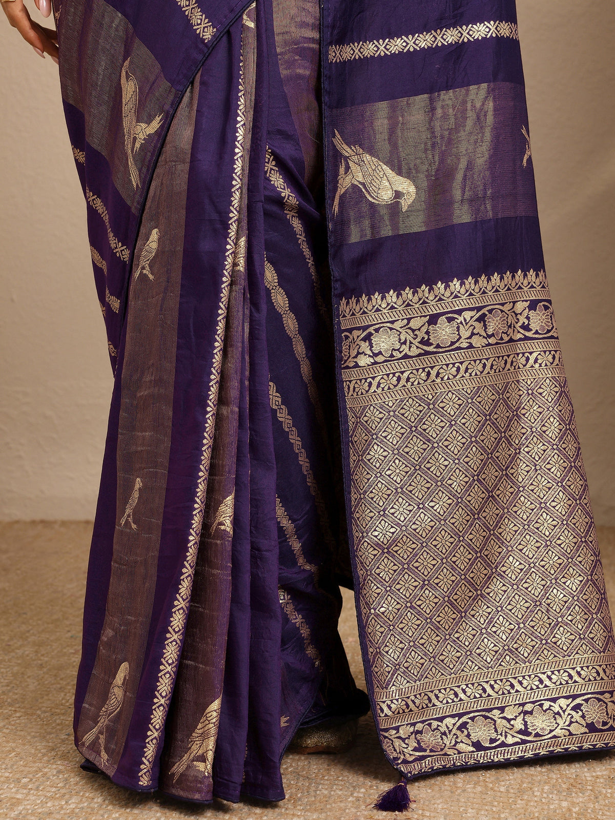 Anouk Purple Woven Design Banarsi Silk Blend Saree With Unstitched Blouse Piece