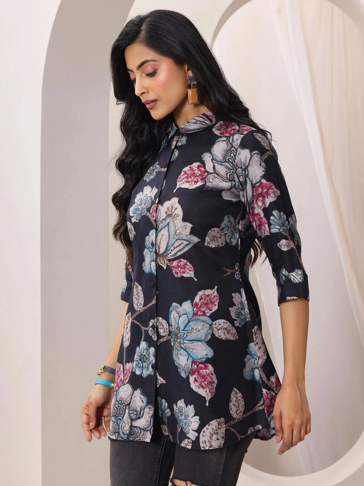 Anouk Black Printed Silk Blend Straight Short Kurti