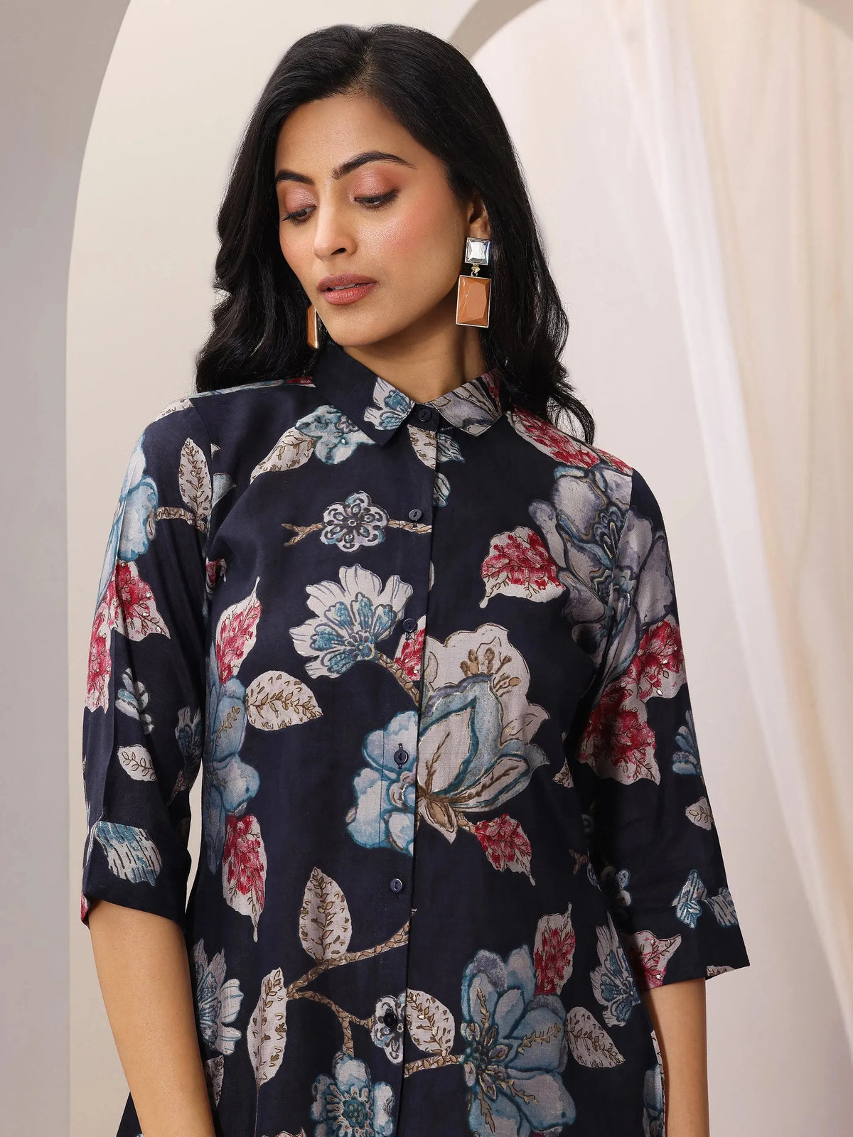 Anouk Black Printed Silk Blend Straight Short Kurti