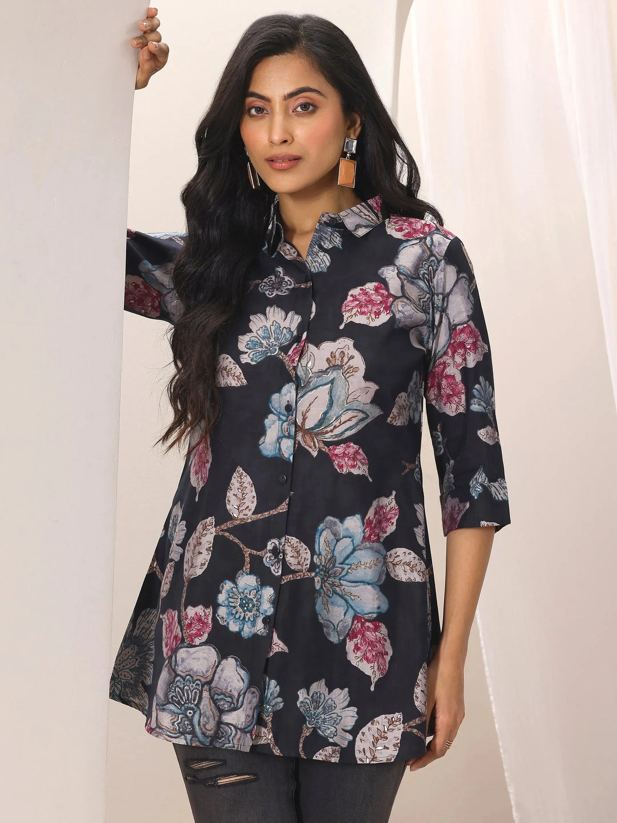 Anouk Black Printed Silk Blend Straight Short Kurti